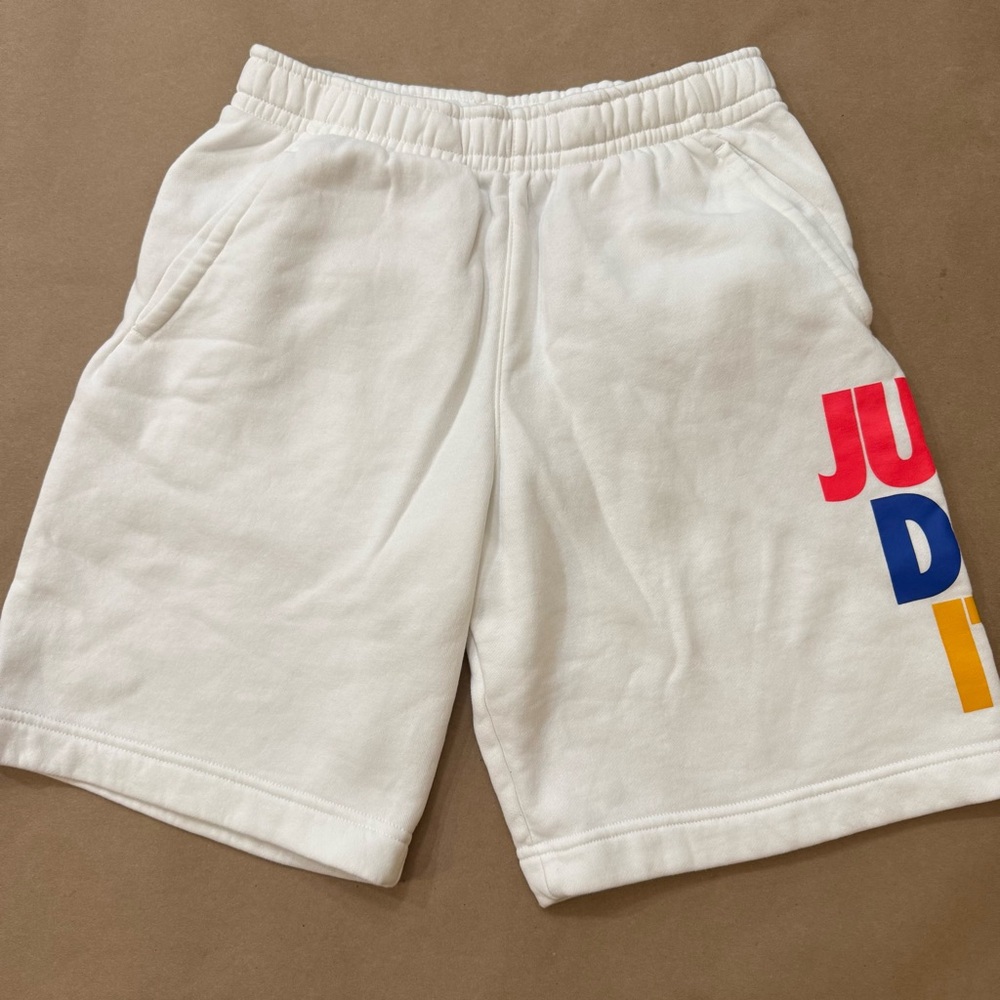 Nike White Warm Up Shorts with Pockets Size Small
